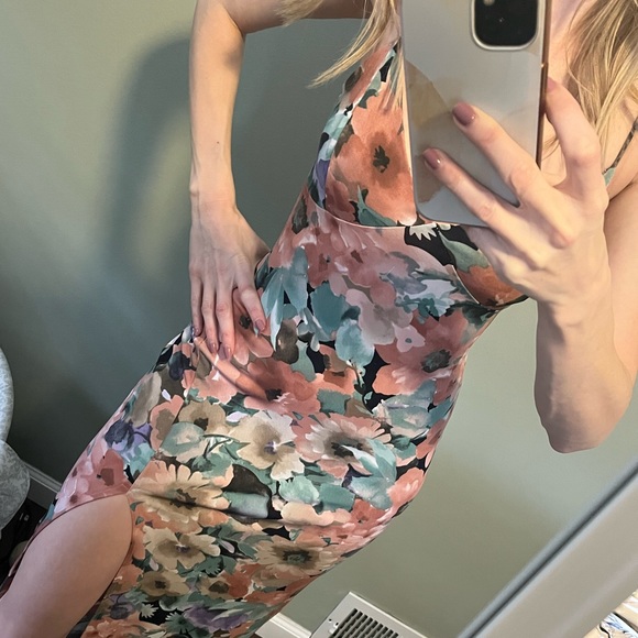 New without tag Windor floral dress - Picture 3 of 5